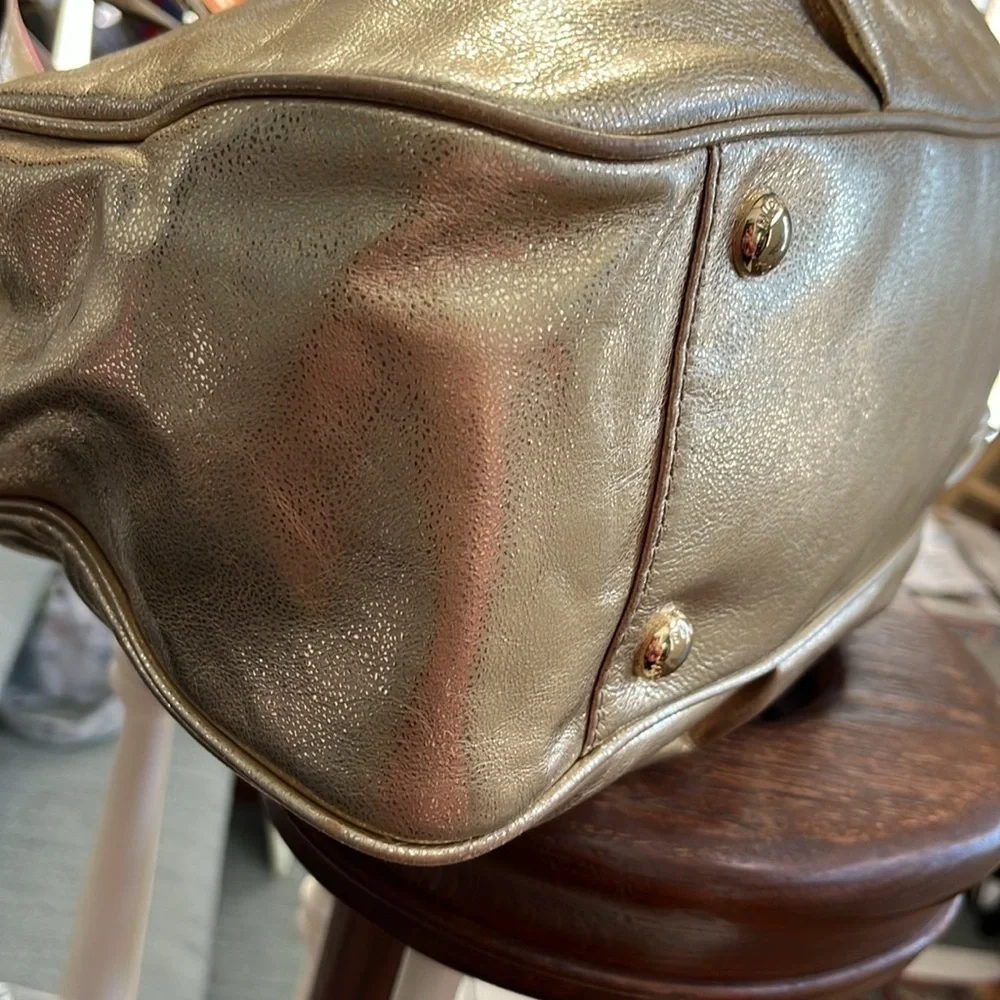 Michael Kors NYE bag, shoulder bag gold metallic leather Gold tone hardw EUC